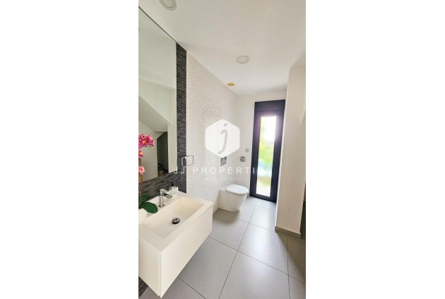 Aus zweiter Hand - Villa -
Rojales - Cuidad Quesada