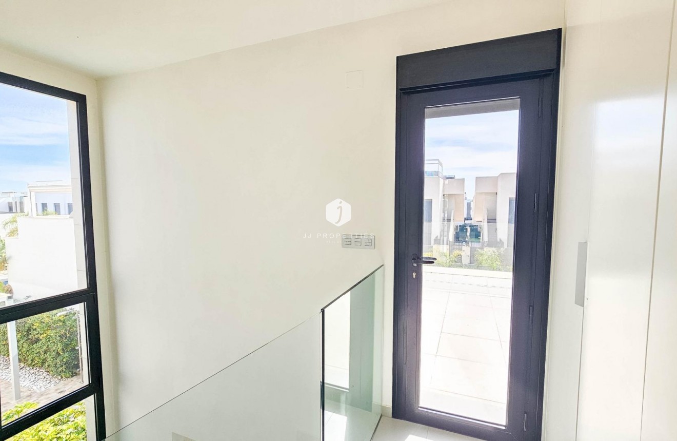 Aus zweiter Hand - Villa -
Rojales - Cuidad Quesada