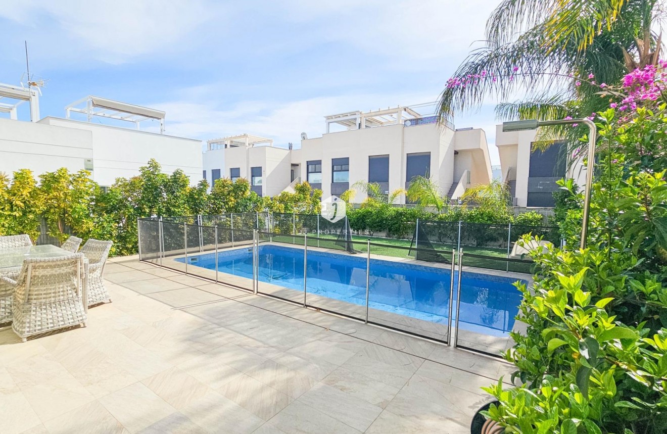 Aus zweiter Hand - Villa -
Rojales - Cuidad Quesada