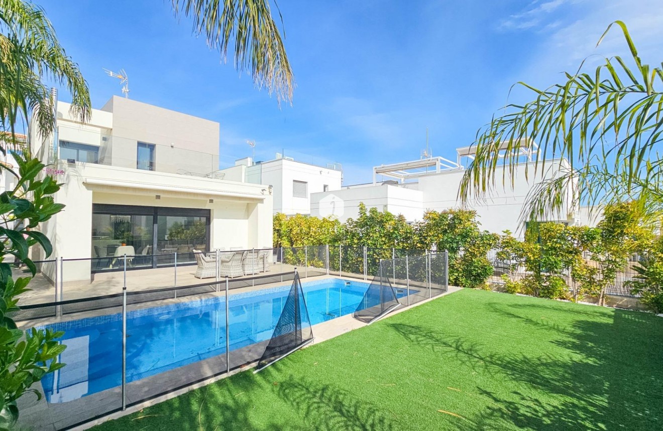 Aus zweiter Hand - Villa -
Rojales - Cuidad Quesada