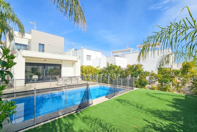 Aus zweiter Hand - Villa -
Rojales - Cuidad Quesada