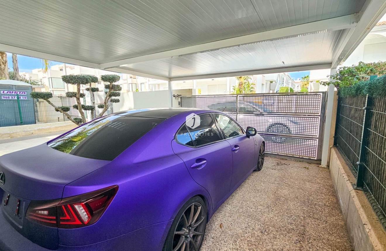 Aus zweiter Hand - Villa -
Rojales - Cuidad Quesada