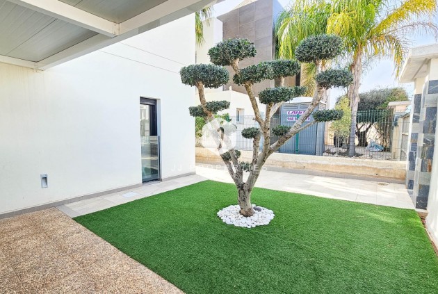 Aus zweiter Hand - Villa -
Rojales - Cuidad Quesada