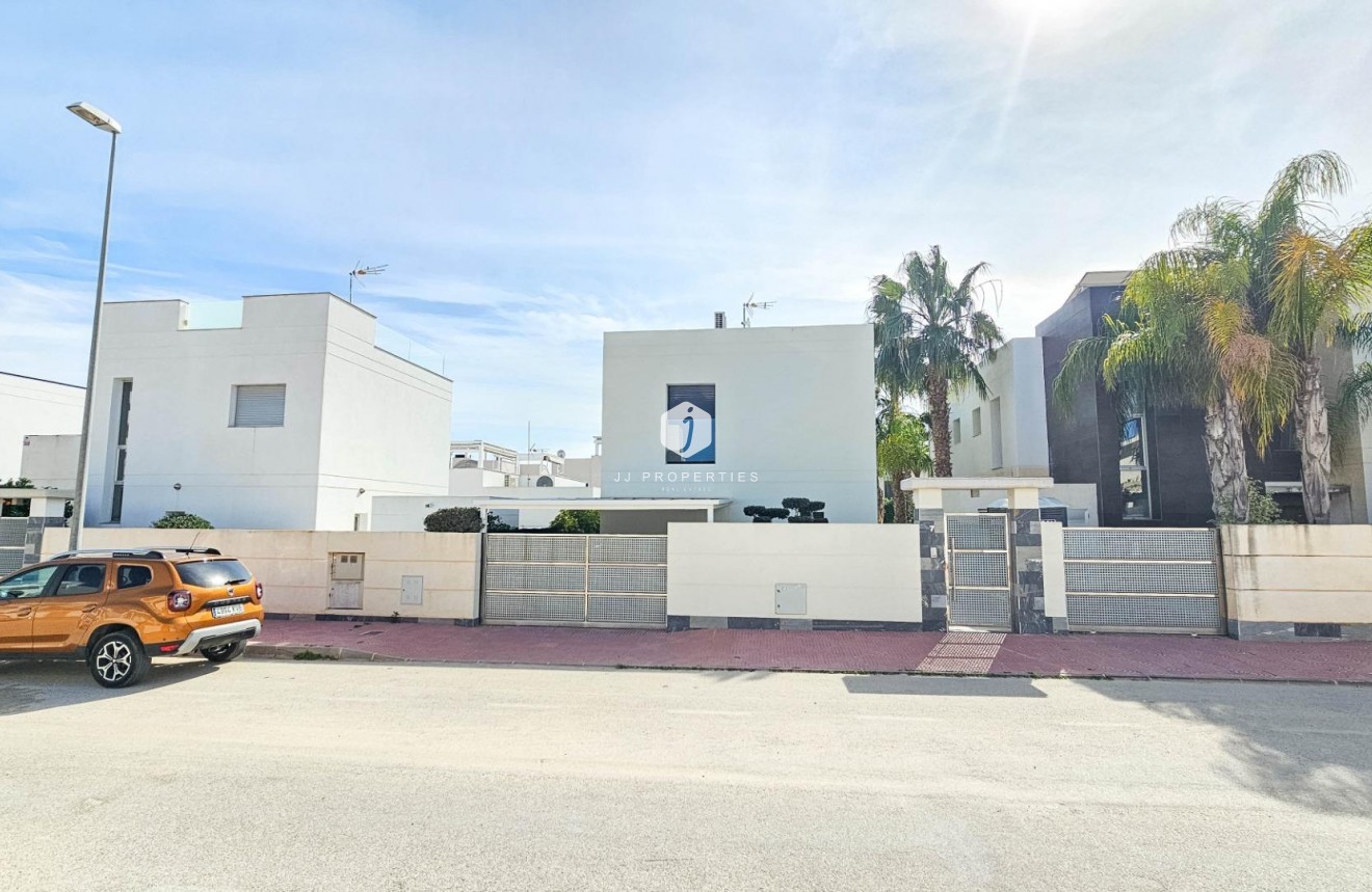 Aus zweiter Hand - Villa -
Rojales - Cuidad Quesada