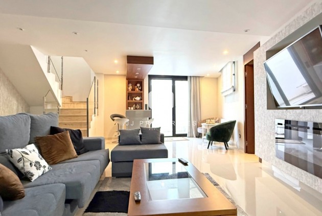 Resale - Villa -
Orihuela Costa - Costa Blanca