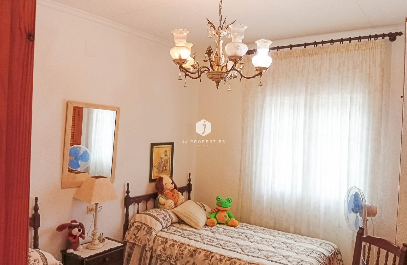 Resale - Villa -
Torrevieja - La siesta