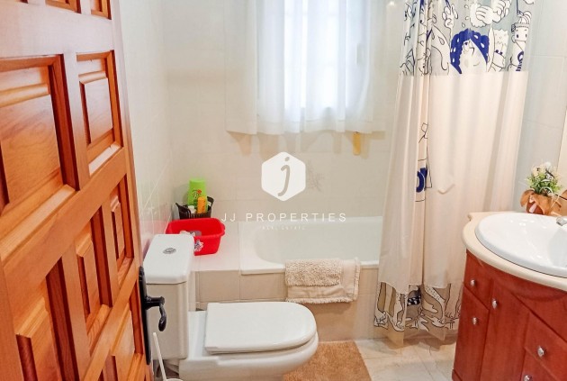 Resale - Villa -
Torrevieja - La siesta