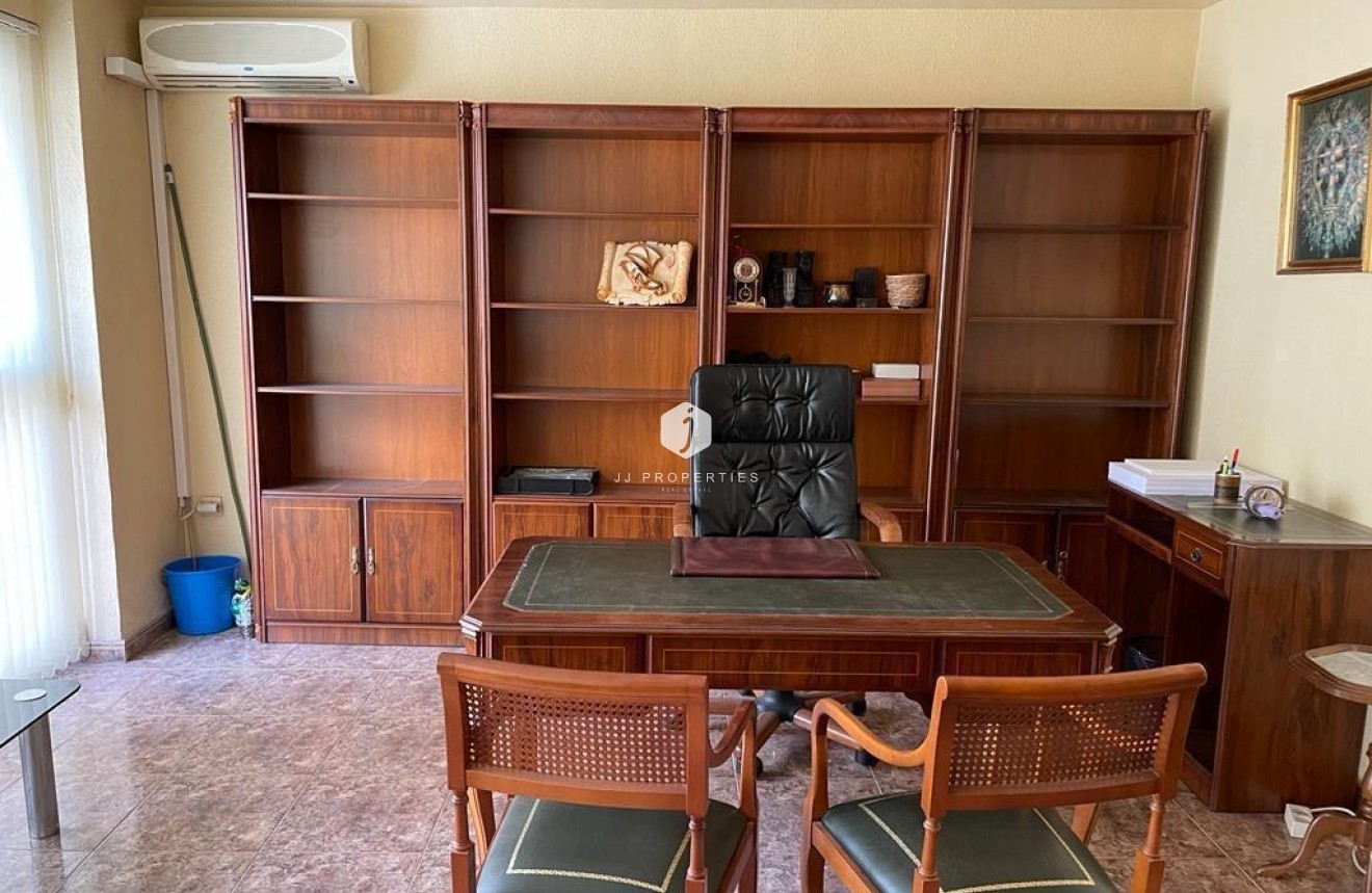 Aus zweiter Hand - Wohnung -
Almoradí - Almoradí Centro