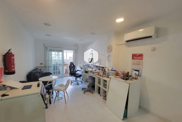 Resale - Apartment / flat -
Torrevieja - Playa del Cura