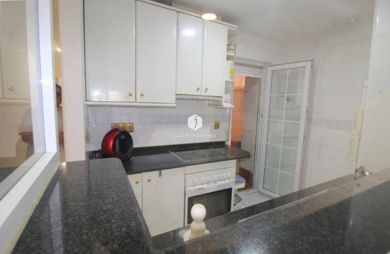Resale - Apartment / flat -
Torrevieja - Playa del Cura