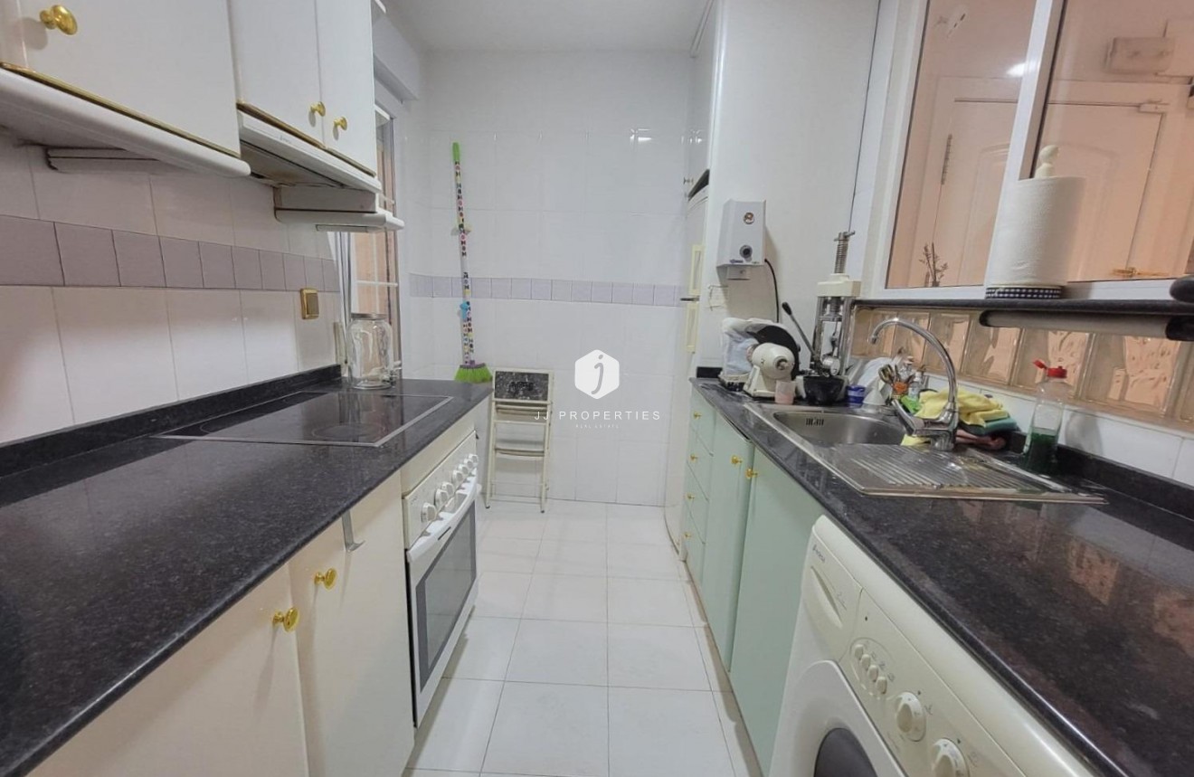 Resale - Apartment / flat -
Torrevieja - Playa del Cura