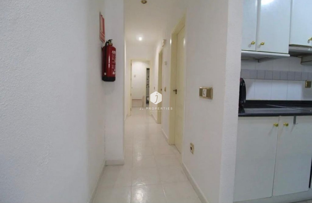 Resale - Apartment / flat -
Torrevieja - Playa del Cura