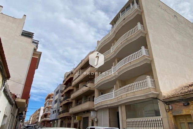 Resale - Apartment / flat -
Torrevieja - Playa del Cura