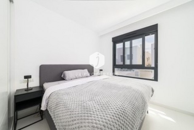 Aus zweiter Hand - Wohnung -
San Miguel de Salinas - Inland