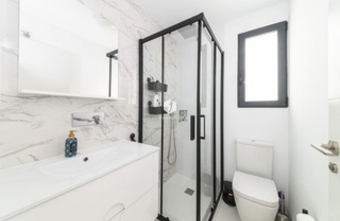 Aus zweiter Hand - Wohnung -
San Miguel de Salinas - Inland