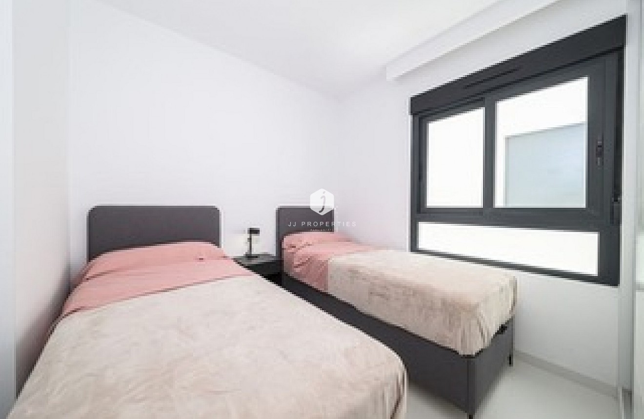 Aus zweiter Hand - Wohnung -
San Miguel de Salinas - Inland