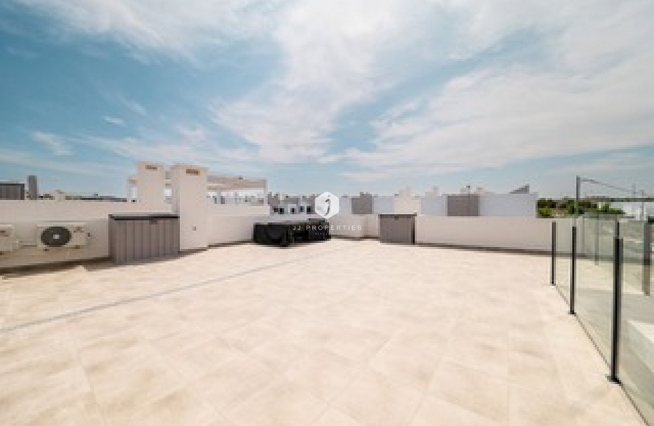 Aus zweiter Hand - Wohnung -
San Miguel de Salinas - Inland