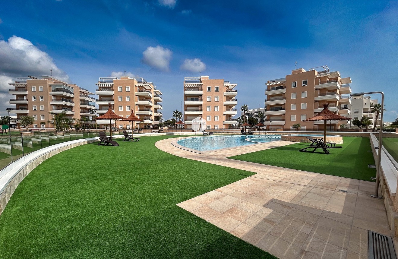 Resale - Apartment / flat -
El Raso - Costa Blanca