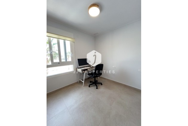 Resale - Apartment / flat -
El Raso - Costa Blanca