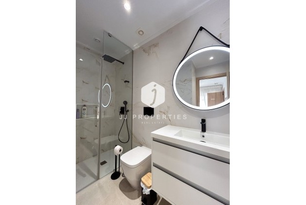 Resale - Apartment / flat -
El Raso - Costa Blanca