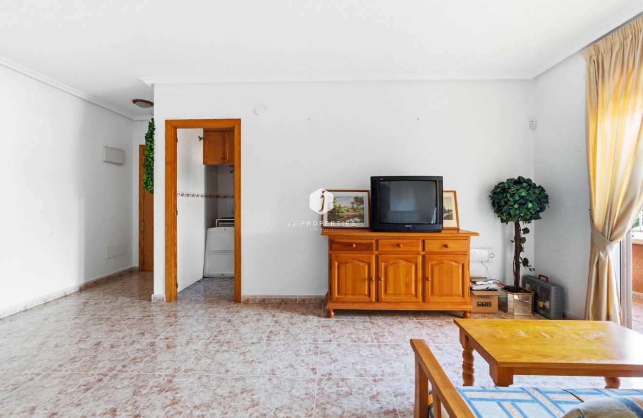 Resale - Apartment / flat -
Torrevieja - Playa de los locos
