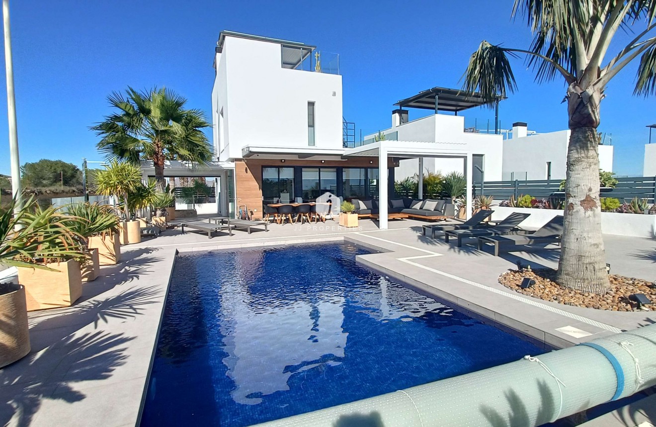 Tweedehands - Villa -
Algorfa - Inland