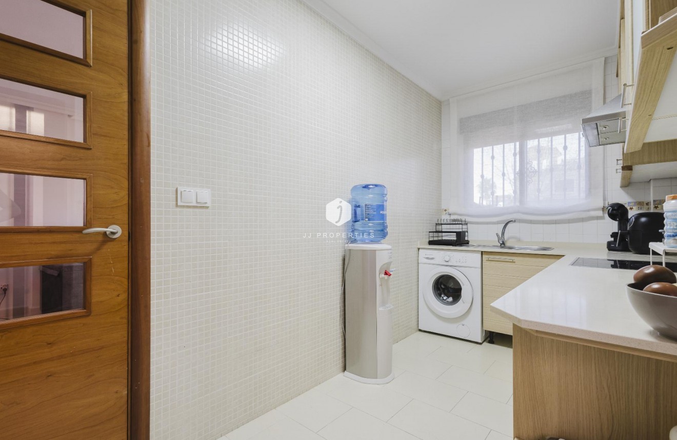 Resale - Villa -
Torrevieja - Costa Blanca