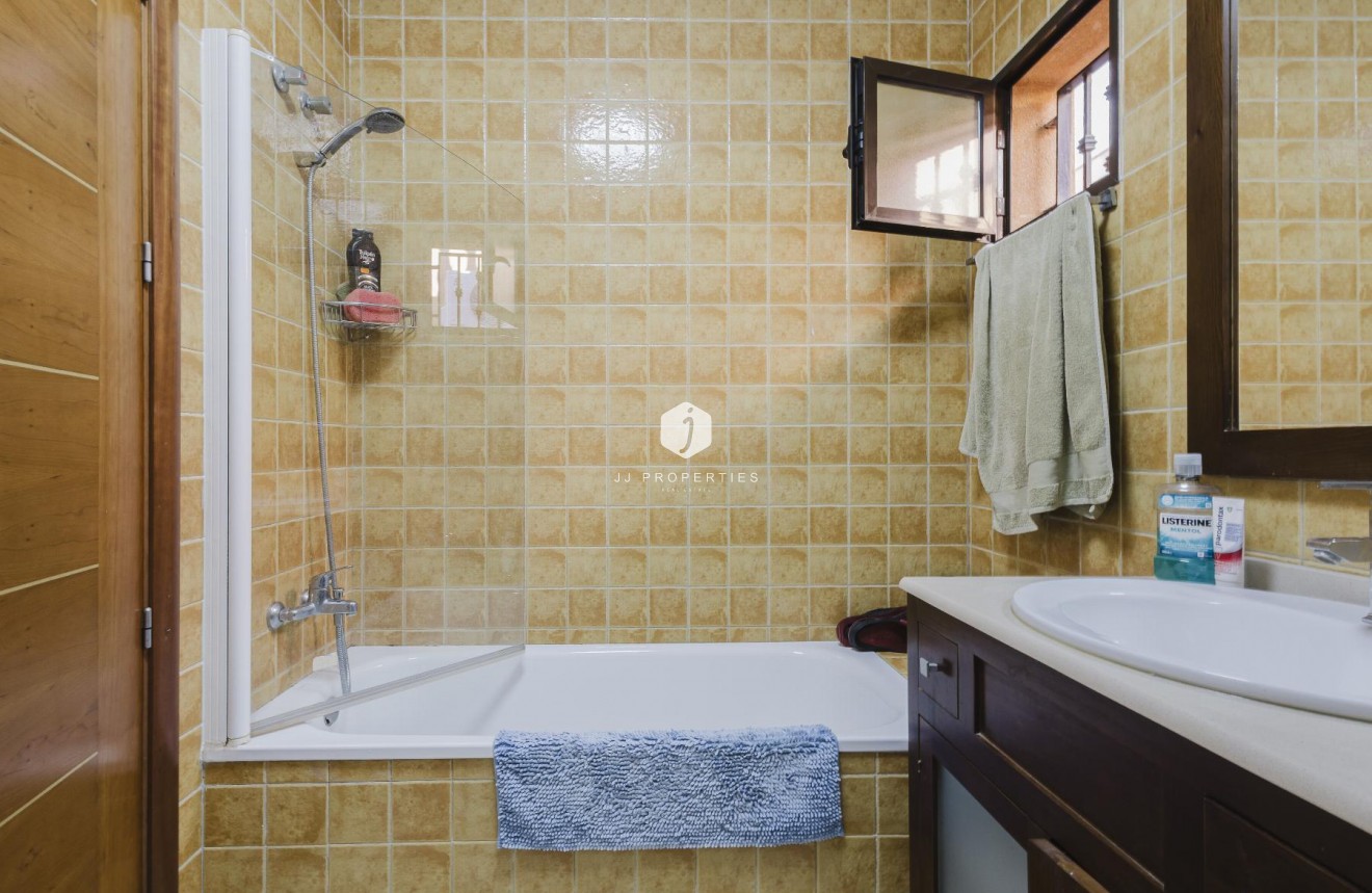 Resale - Villa -
Torrevieja - Costa Blanca