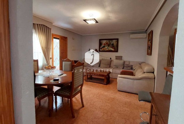Resale - Chalet -
Orihuela Costa - Punta Prima