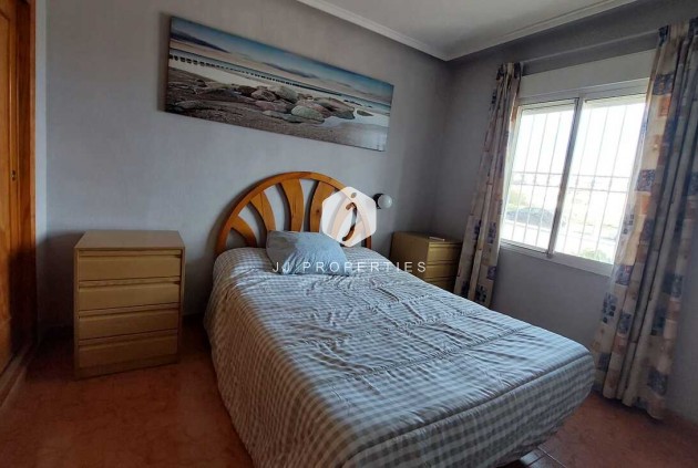 Resale - Chalet -
Orihuela Costa - Punta Prima