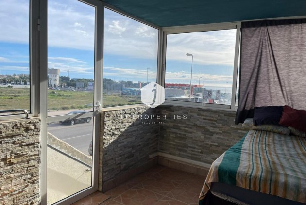 Resale - Chalet -
Orihuela Costa - Punta Prima