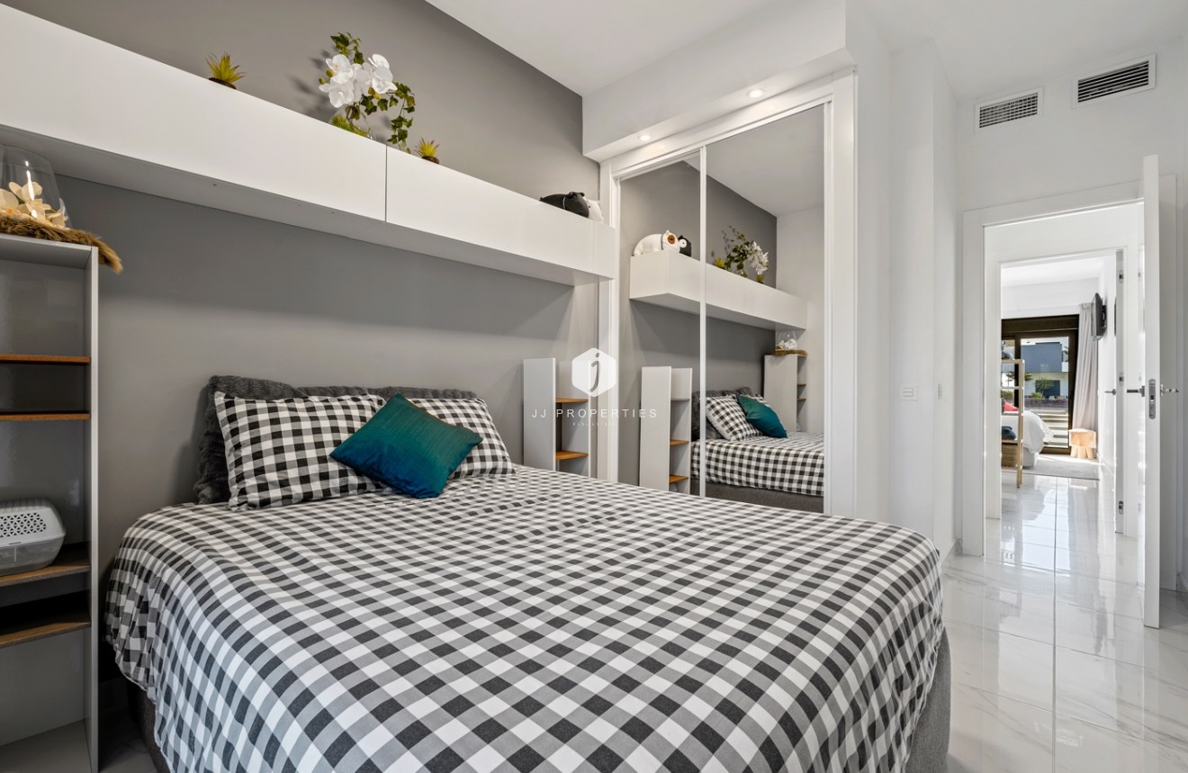 Resale - Apartment / flat -
Guardamar del Segura - Costa Blanca