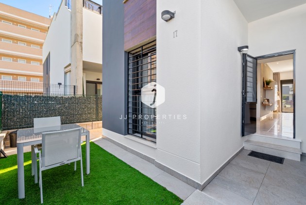 Resale - Apartment / flat -
Guardamar del Segura - Costa Blanca