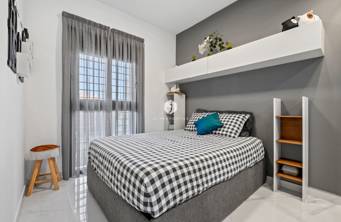 Resale - Apartment / flat -
Guardamar del Segura - Costa Blanca