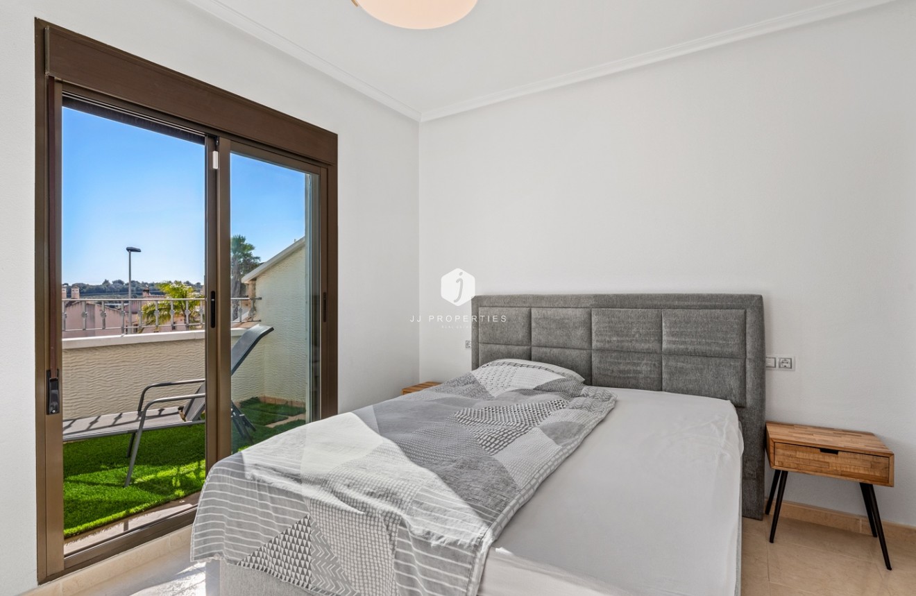 Resale - Villa -
San Miguel de Salinas - Inland