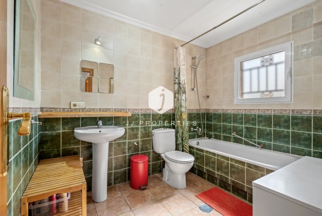 Resale - Villa -
Orihuela Costa - Costa Blanca