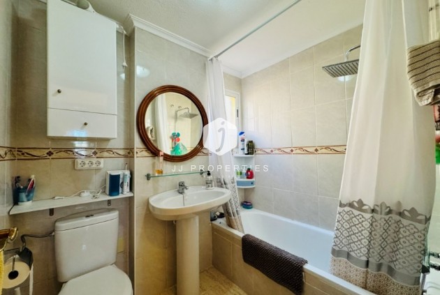 Resale - Apartment / flat -
La Mata - Costa Blanca