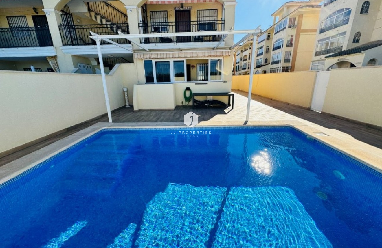 Resale - Apartment / flat -
La Mata - Costa Blanca