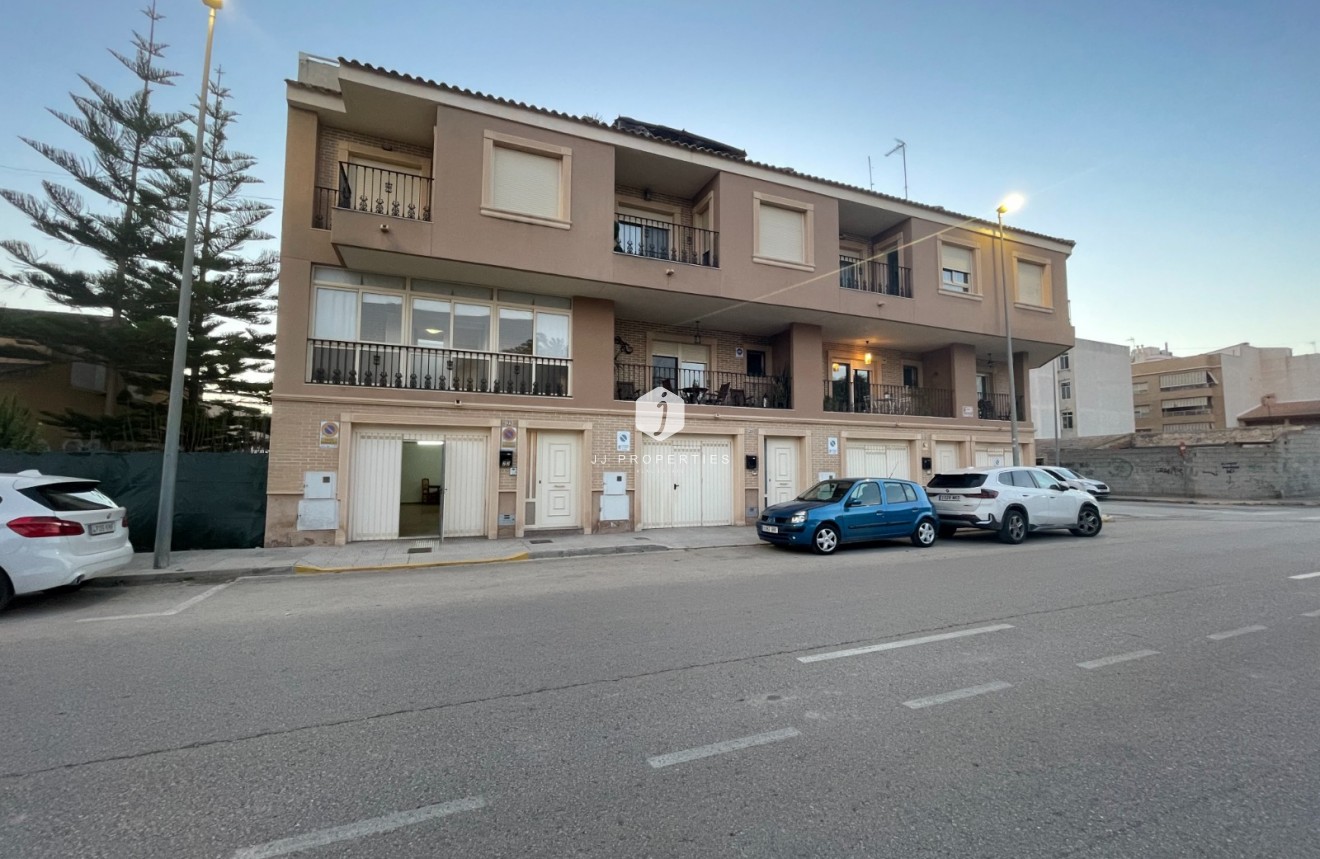 Resale - Chalet -
Almoradí - Inland