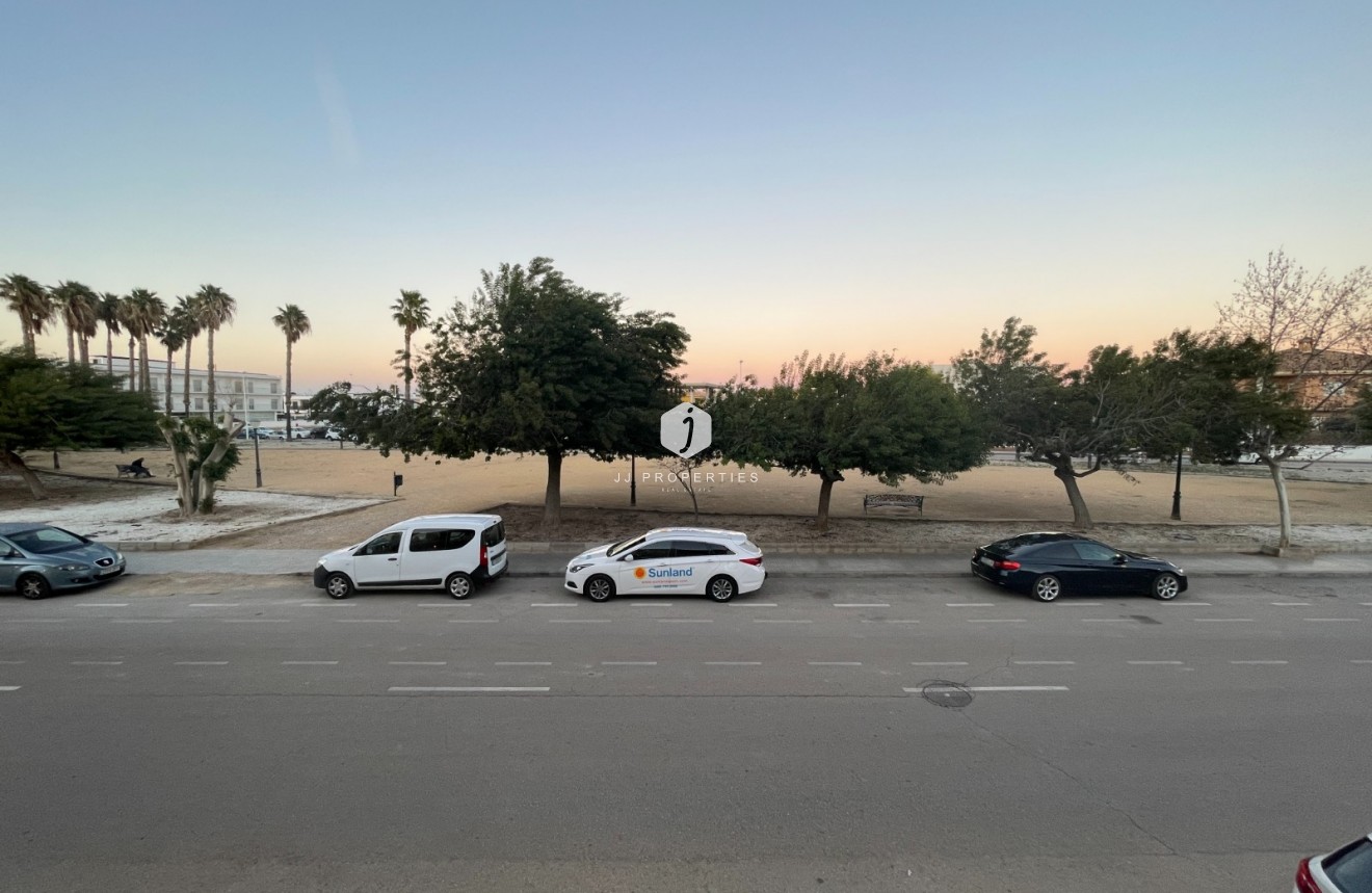 Resale - Chalet -
Almoradí - Inland