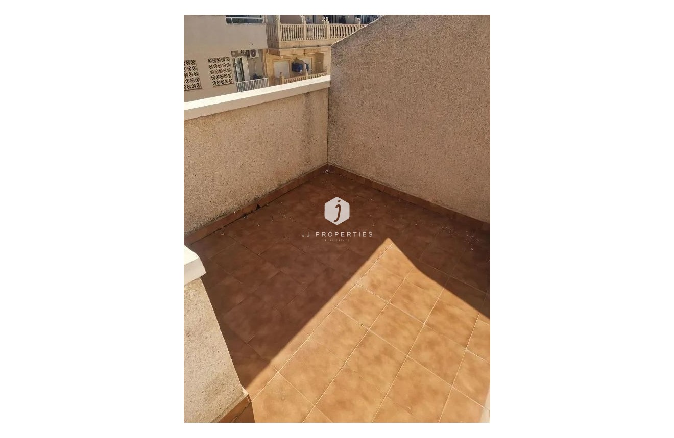 Z drugiej ręki - Daszek -
Torrevieja - Centro