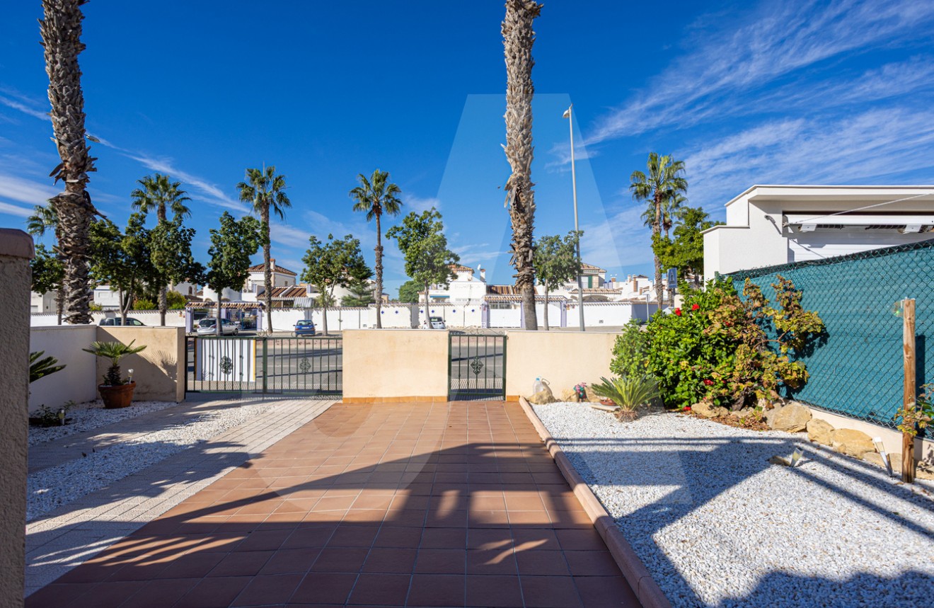 Segunda mano - Villa -
Guardamar del Segura - El Raso