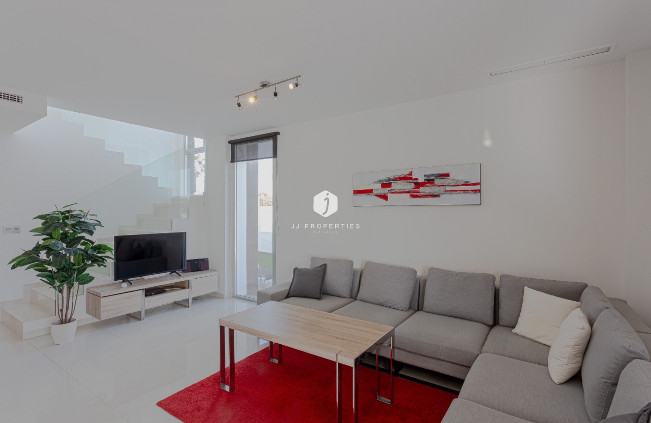 Resale - Villa -
Orihuela Costa - Costa Blanca