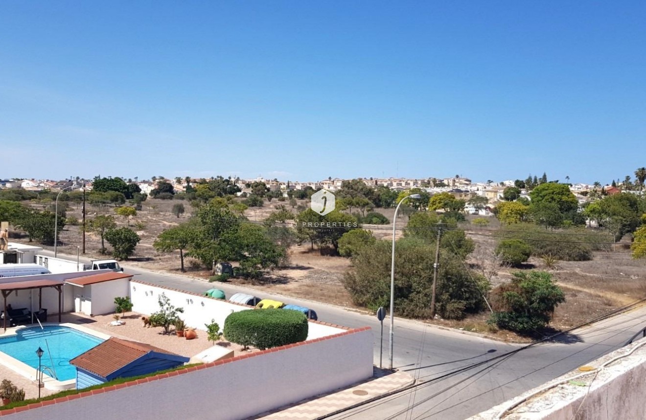 Resale - Bungalow -
Torrevieja - La siesta