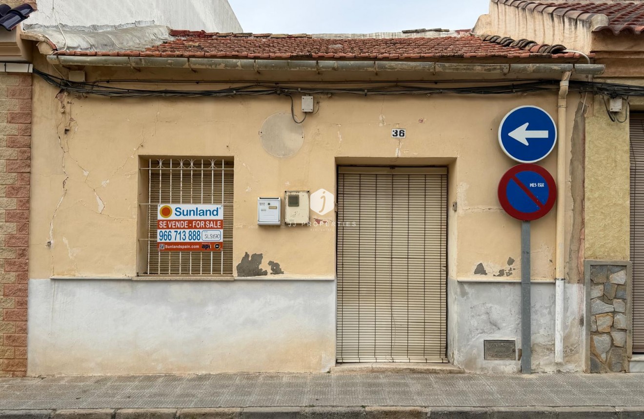 Resale - Villa -
Benijofar - Costa Blanca