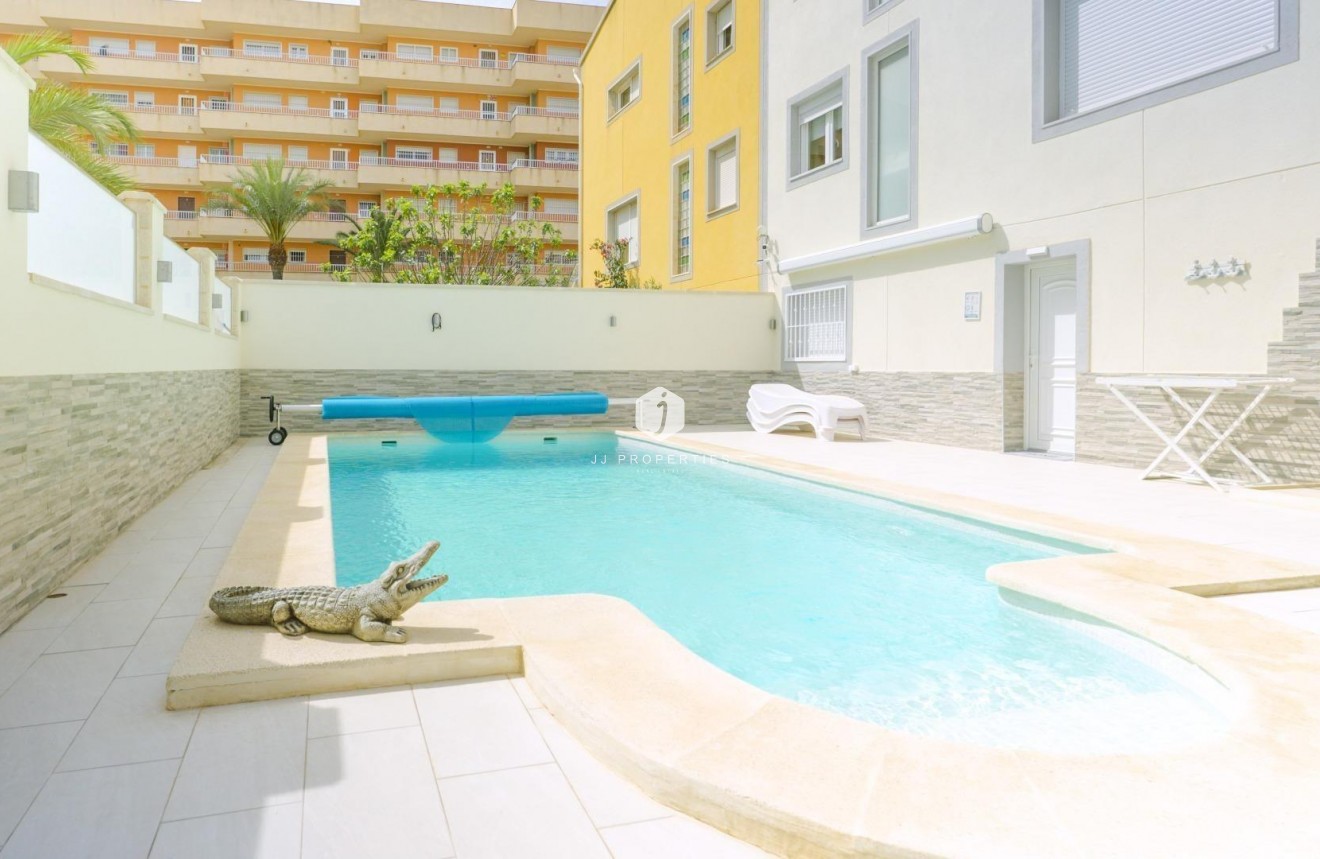 Aus zweiter Hand - Chalet -
Torrevieja - Punta prima