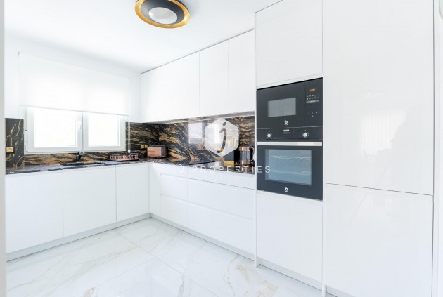 Aus zweiter Hand - Chalet -
Torrevieja - Punta prima