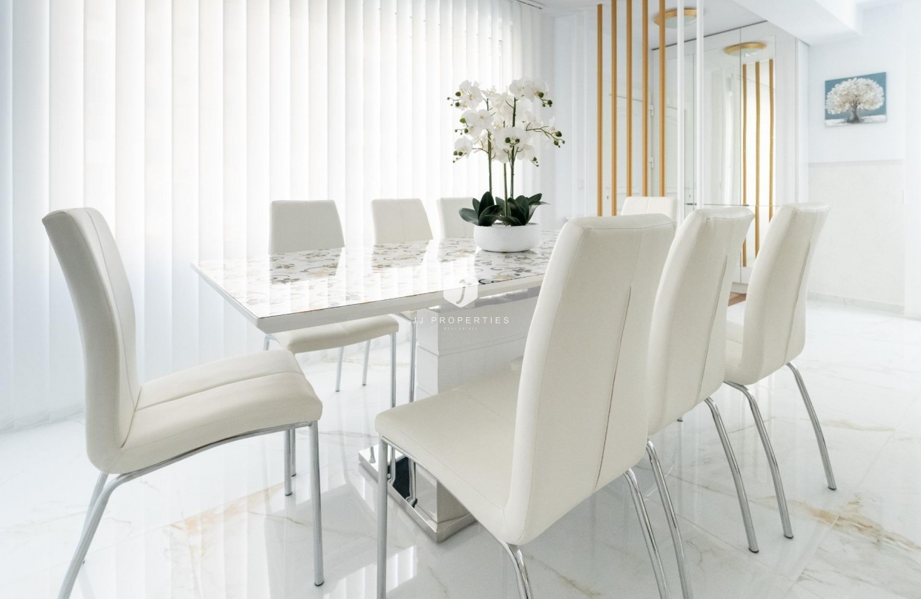 Aus zweiter Hand - Chalet -
Torrevieja - Punta prima