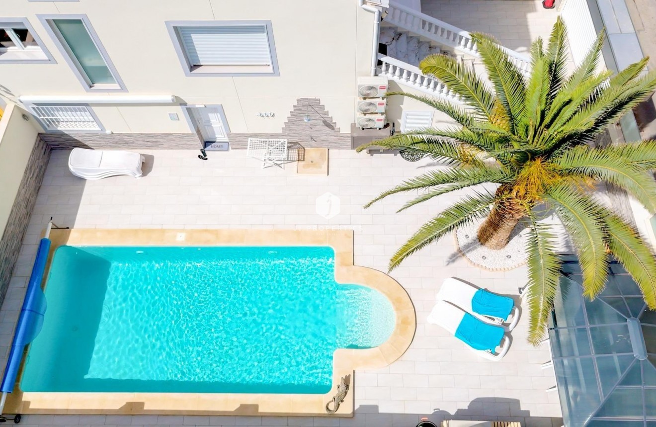 Aus zweiter Hand - Chalet -
Torrevieja - Punta prima