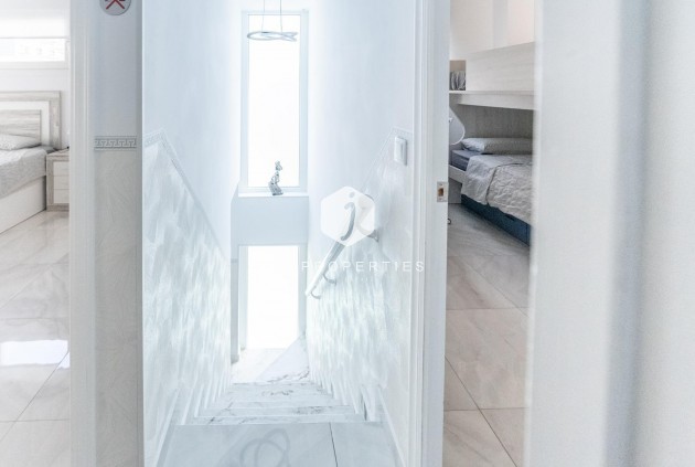 Aus zweiter Hand - Chalet -
Torrevieja - Punta prima